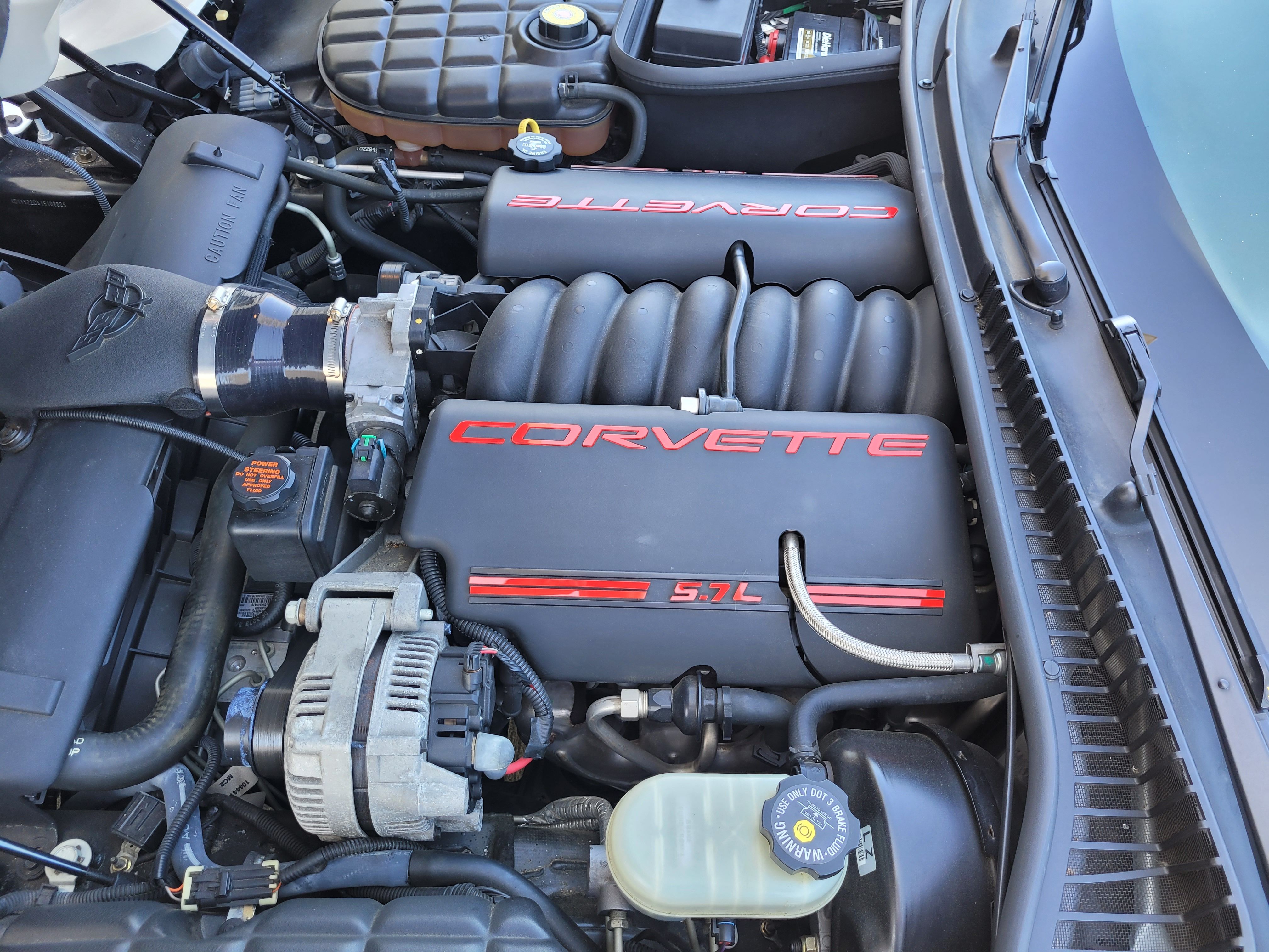 Used 2001 Chevrolet Corvette Coupe RWD image 2