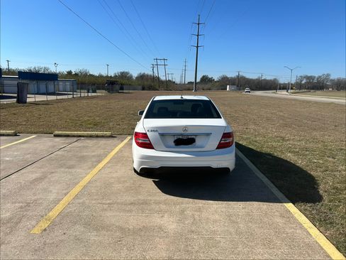 Used 2014 Mercedes-Benz C 250 C 250 Sport Sedan 4D image 11