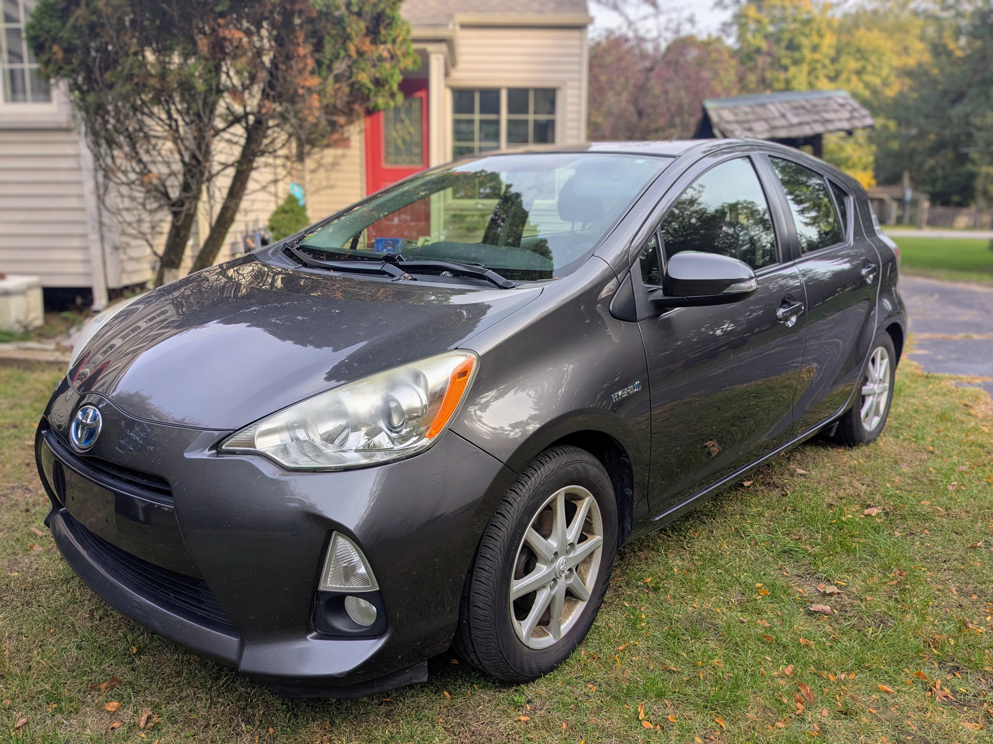 Used 2012 Toyota Prius C Four FWD image 1