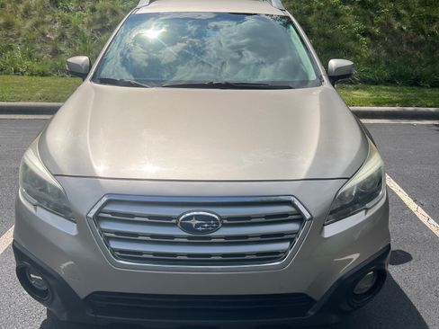 Used 2016 Subaru Outback 2.5i Premium AWD/4WD image 2
