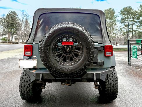 Used 2015 Jeep Wrangler Unlimited Sport image 15