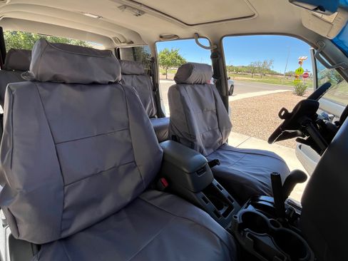 Used 1994 Toyota Land Cruiser image 9