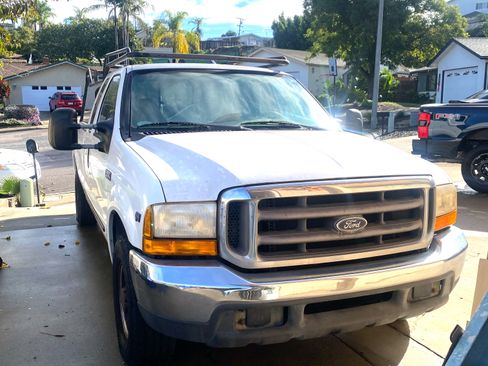 Used 1999 Ford F250 2WD SuperCab Super Duty image 3