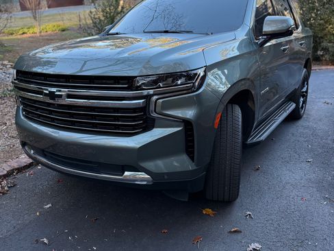 Used 2023 Chevrolet Tahoe LT w/ Luxury Package image 10