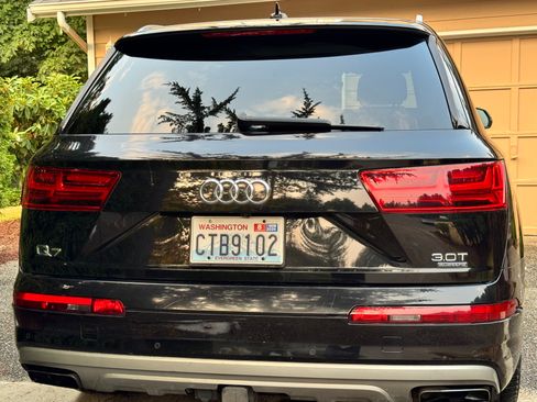 Used 2018 Audi Q7 3.0T Prestige AWD/4WD image 10
