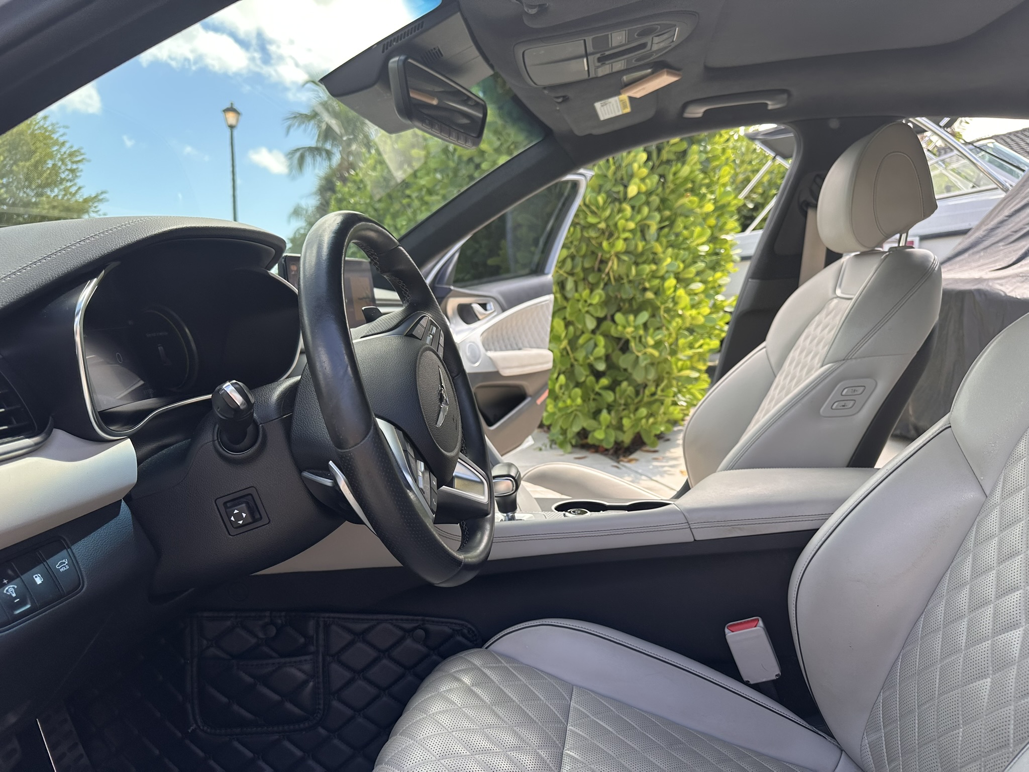 Used 2023 Genesis G70 3.3T w/ Sport Prestige Package AWD/4WD image 13