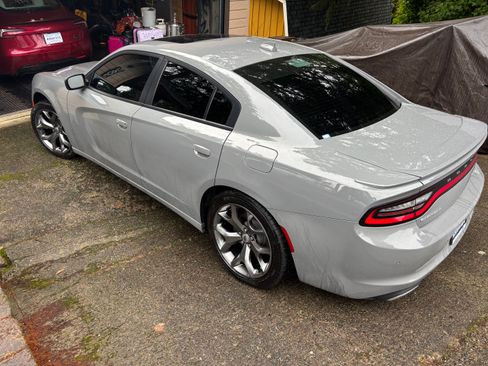Used 2017 Dodge Charger SXT w/ Plus Group image 4