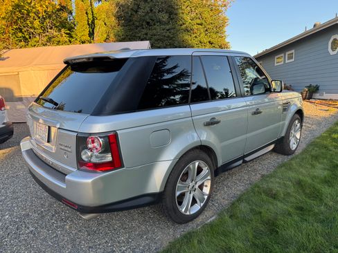 Used 2010 Land Rover Range Rover Sport Supercharged image 5