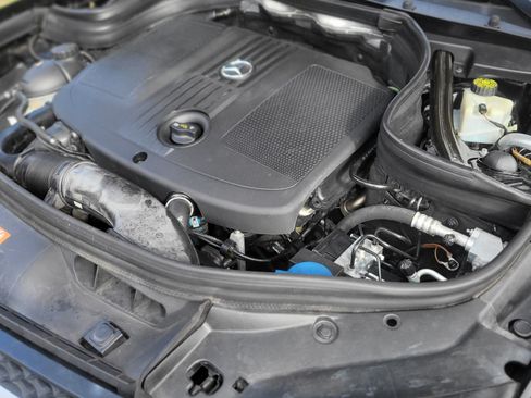 Used 2015 Mercedes-Benz GLK 250 BlueTEC 4MATIC image 12