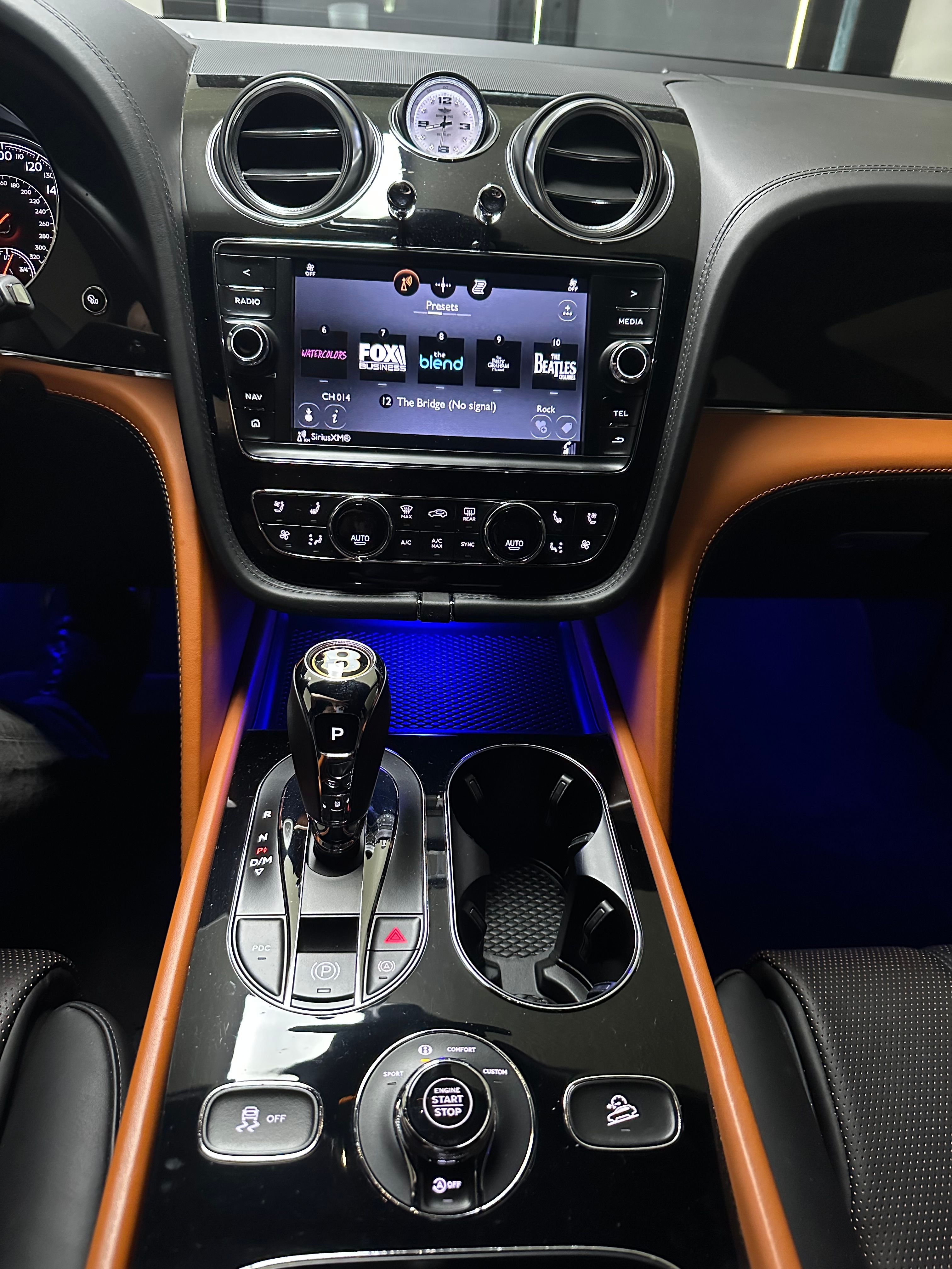 Used 2020 Bentley Bentayga AWD/4WD image 9