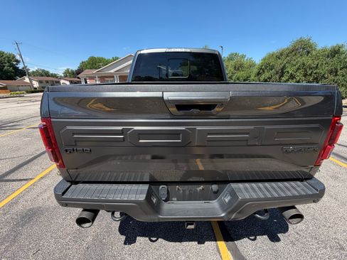 Used 2017 Ford F150 Raptor w/ Equipment Group 802A Luxury AWD/4WD image 9