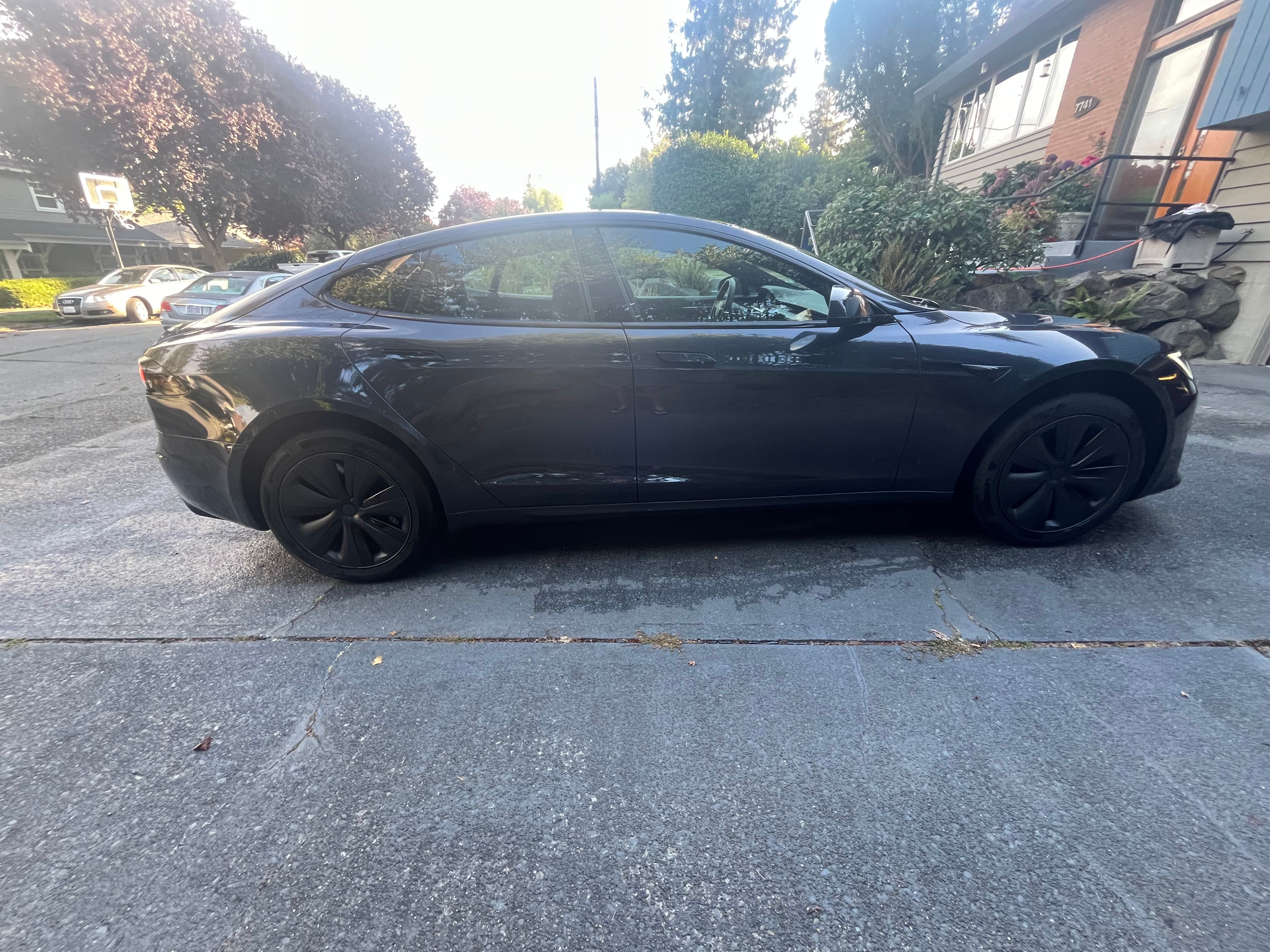 Used 2023 Tesla Model S Standard Range AWD/4WD image 9