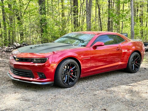 Used 2014 Chevrolet Camaro SS w/ SS Performance Package RWD image 7