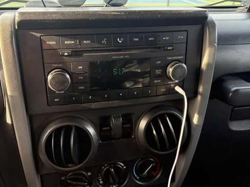 Used 2008 Jeep Wrangler X image 9