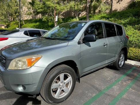 Used 2008 Toyota RAV4 2WD V6 w/ 3rd Row image 6
