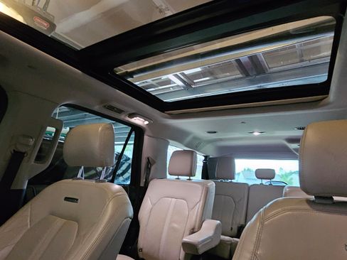 Used 2019 Ford Expedition Max Platinum image 19