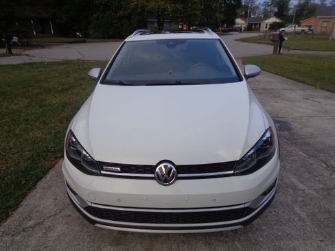 Used 2019 Volkswagen Golf Alltrack SEL image 5