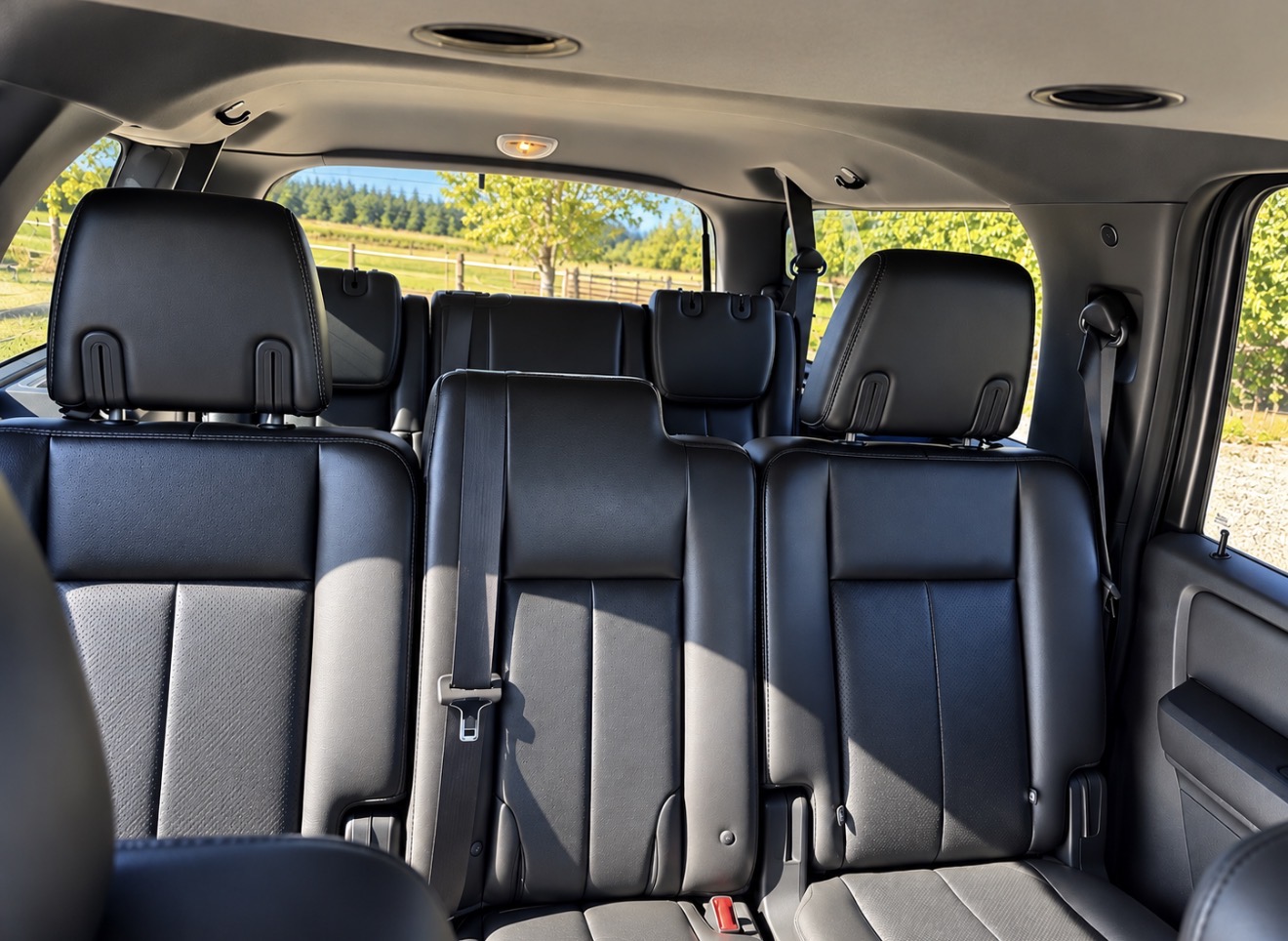 Used 2014 Ford Expedition Max Limited w/ Equipment Group 301A AWD/4WD image 5