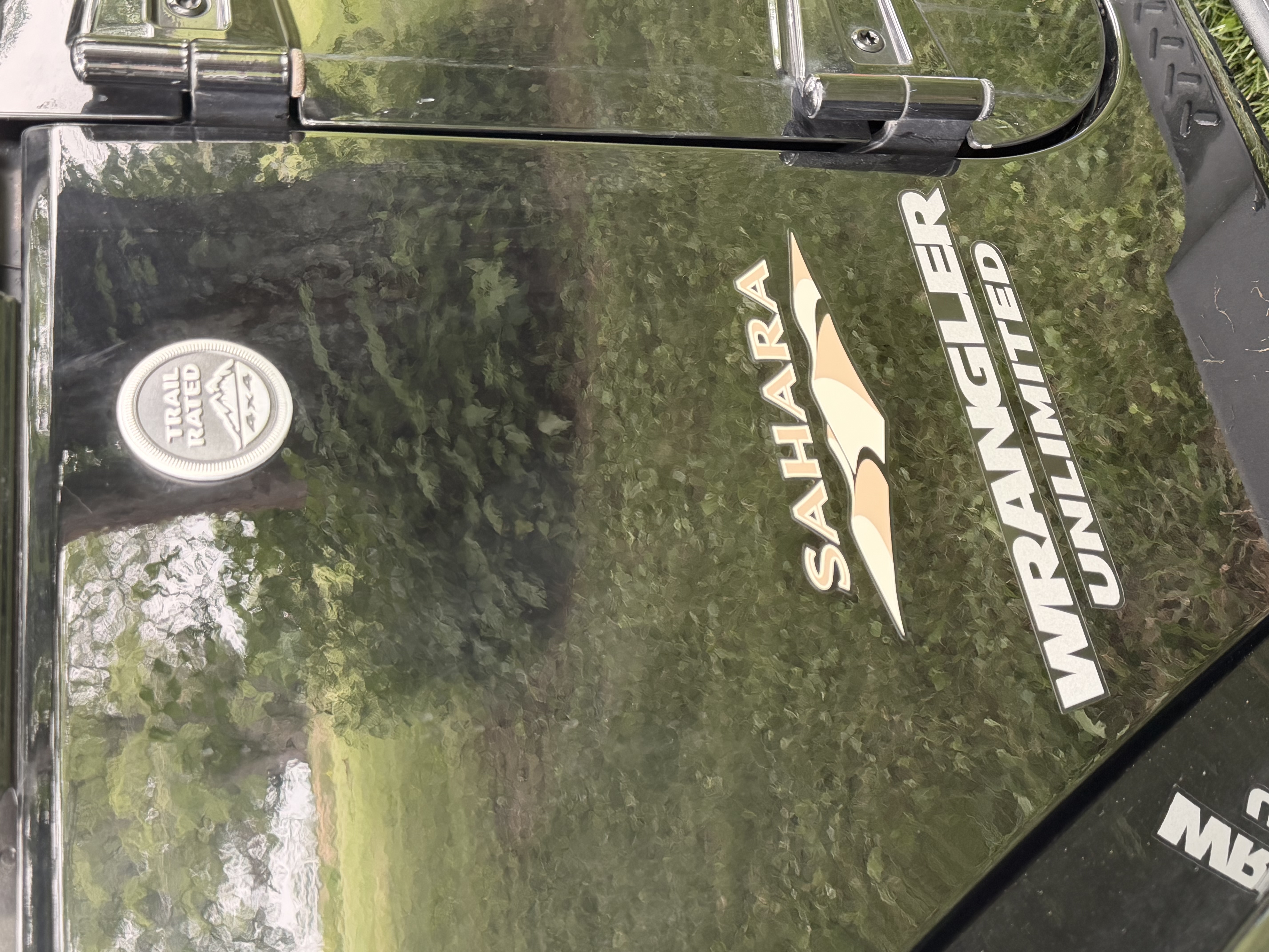 Used 2013 Jeep Wrangler Unlimited Sahara AWD/4WD image 12
