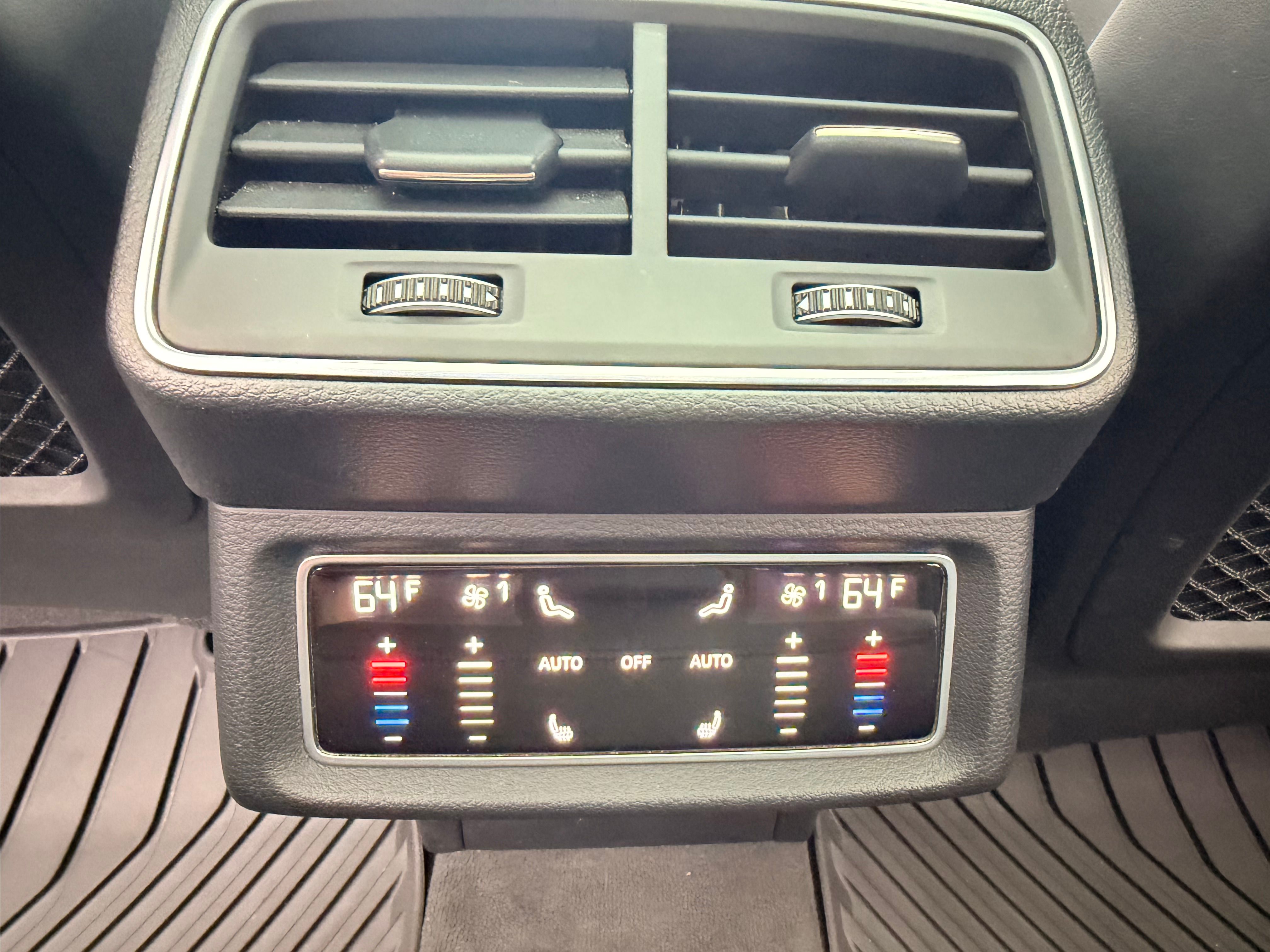 Used 2022 Audi e-tron S Prestige w/ Prestige Package AWD/4WD image 15