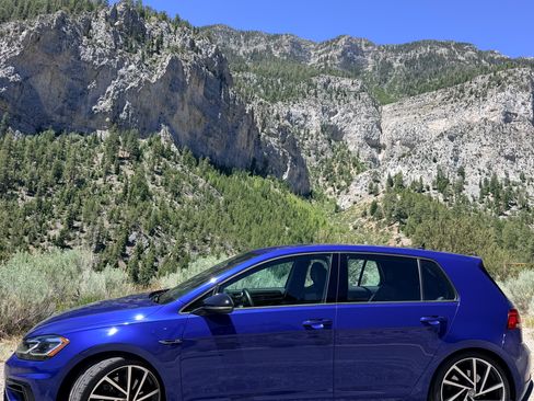 Used 2019 Volkswagen Golf 4-Door AWD/4WD image 14