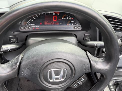 Used 2006 Honda S2000 image 12