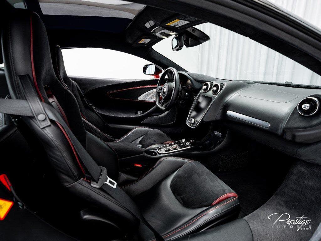 Used 2020 McLaren GT RWD image 29