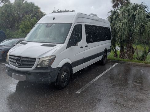 Used 2014 Mercedes-Benz Sprinter 3500 image 1