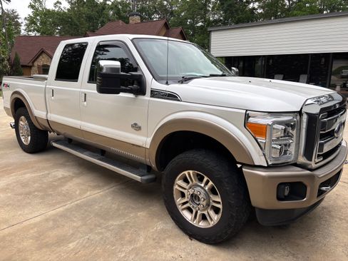 Used 2011 Ford F250 King Ranch w/ King Ranch w/Chrome Pkg AWD/4WD image 4