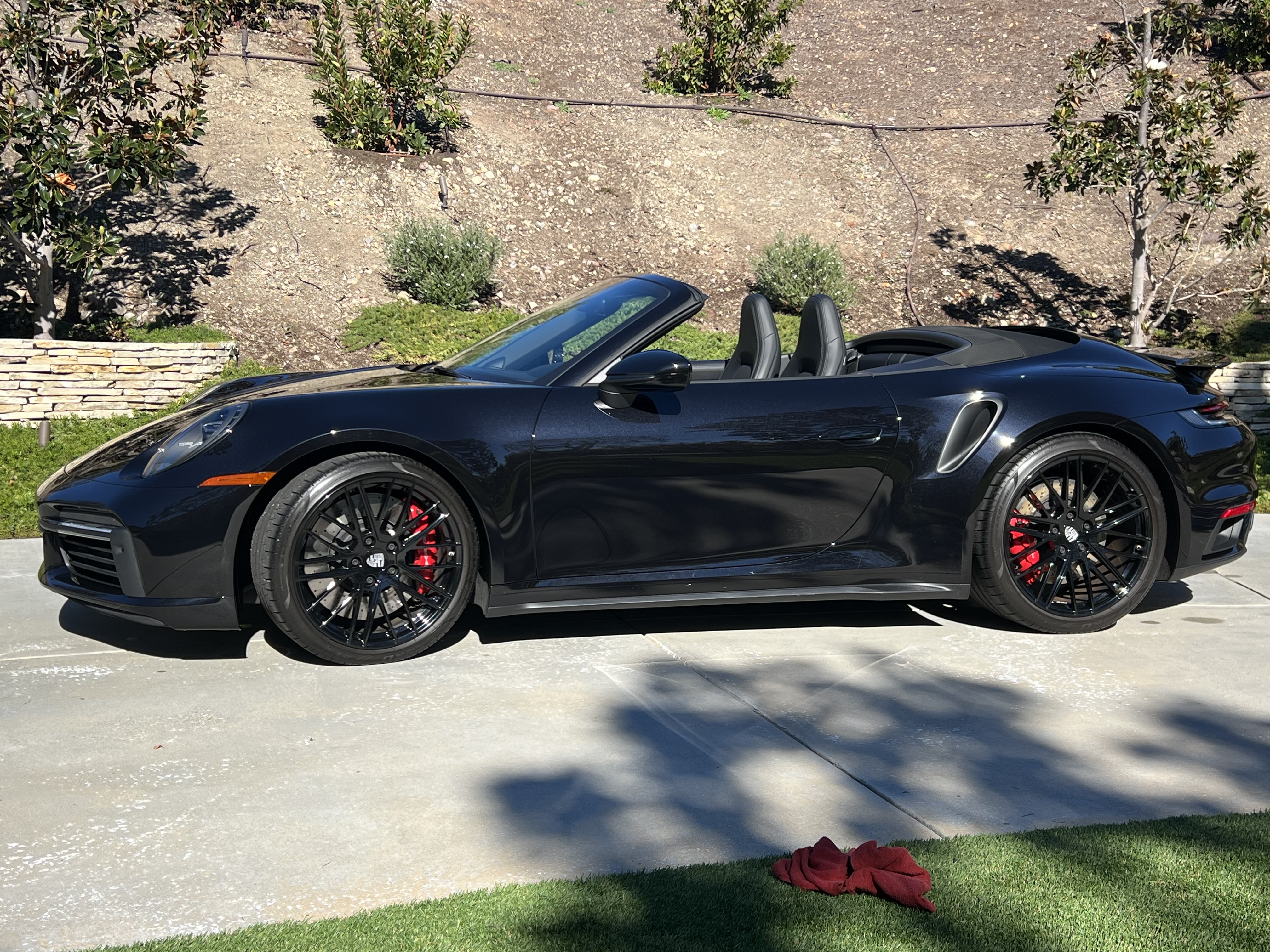 Used 2021 Porsche 911 4 Cabriolet AWD/4WD image 6