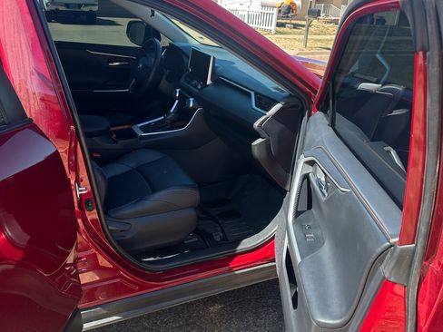 Used 2023 Toyota RAV4 Adventure image 24