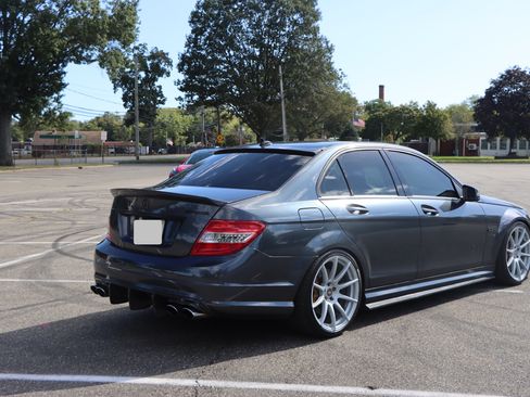 Used 2011 Mercedes-Benz C 63 AMG Sedan image 5