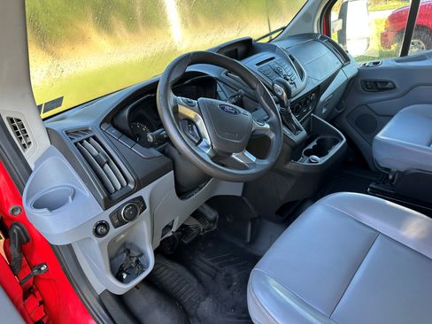 Used 2018 Ford Transit 250 138 image 5