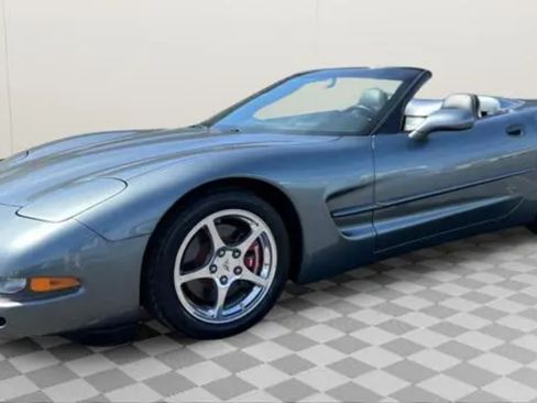 Used 2003 Chevrolet Corvette Convertible w/ Preferred Equipment Group1 image 32