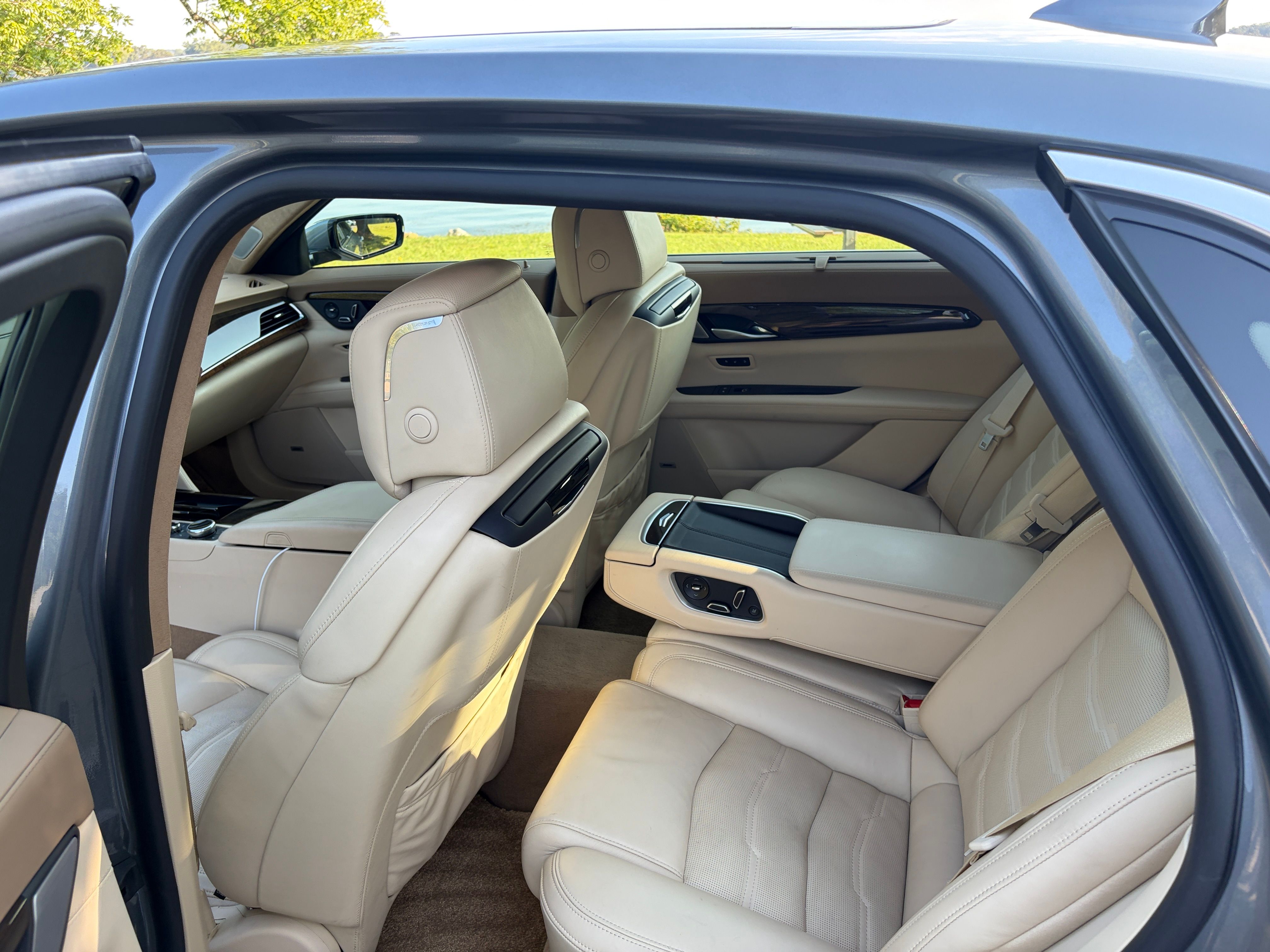 Used 2019 Cadillac CT6 Platinum w/ LPO, Exterior Accent Package AWD/4WD image 8
