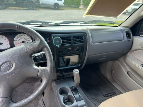 Used 2003 Toyota Tacoma PreRunner image 6