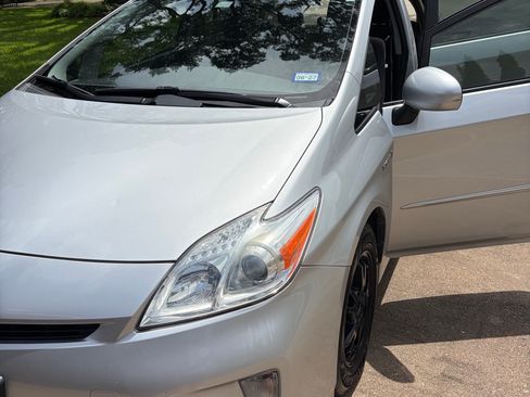 Used 2014 Toyota Prius Three FWD image 6