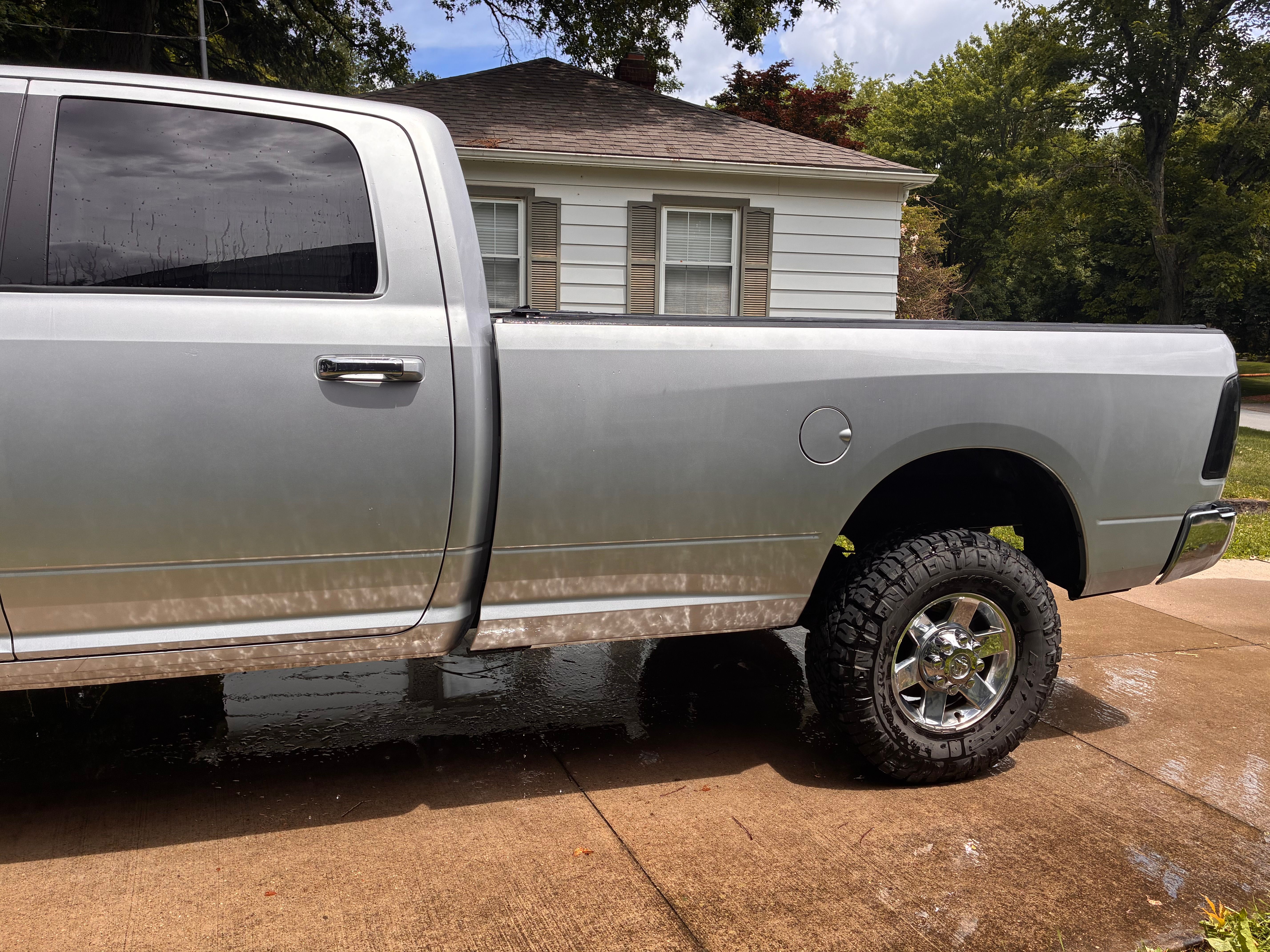 Used 2010 Dodge Ram 3500 Truck SLT w/ Big Horn Regional Package AWD/4WD image 10