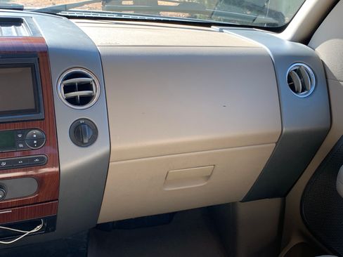Used 2006 Ford F150 Lariat AWD/4WD image 12