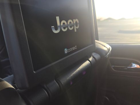 Used 2015 Jeep Grand Cherokee Summit image 28