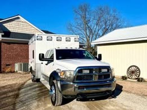 Used 2013 RAM 4500 Tradesman w/ Ambulance Prep Group image 2
