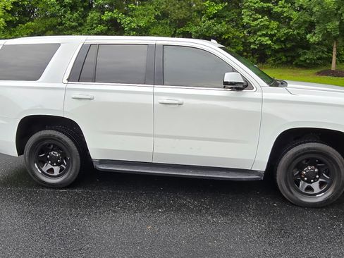 Used 2018 Chevrolet Tahoe 2WD w/ Enhanced Driver Alert Package image 6