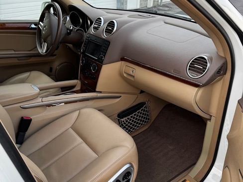 Used 2009 Mercedes-Benz GL 450 4MATIC image 10