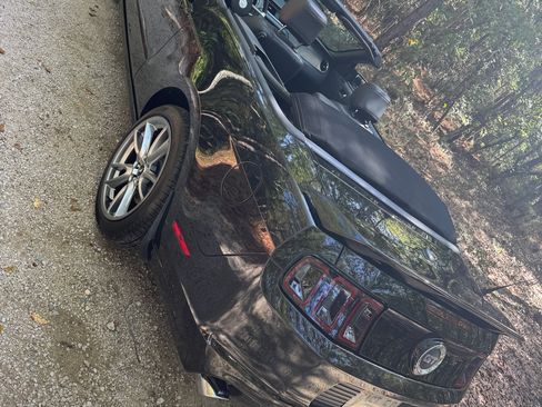 Used 2014 Ford Mustang GT Premium w/ Brembo Brake Package image 9