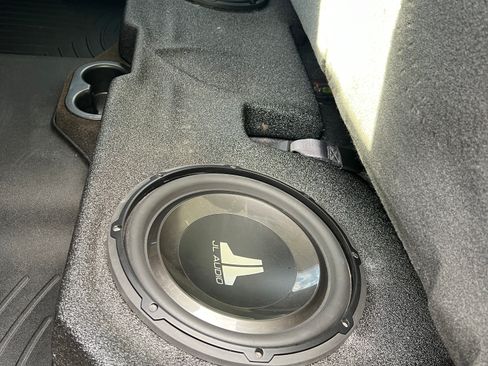 Used 2012 RAM 2500 ST w/ Chrome Appearance Group AWD/4WD image 17
