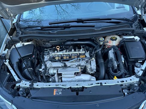 Used 2018 Chevrolet Cruze LT w/ LT Fleet Convenience Package image 29