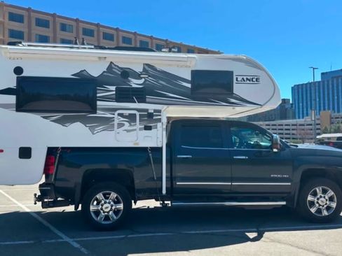 Used 2018 Chevrolet Silverado 2500 LTZ w/ Duramax Plus Package image 7