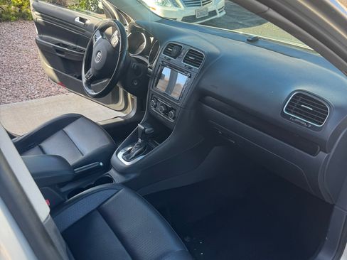 Used 2010 Volkswagen Jetta TDI image 12