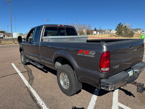 Used 2003 Ford F250 XL image 4