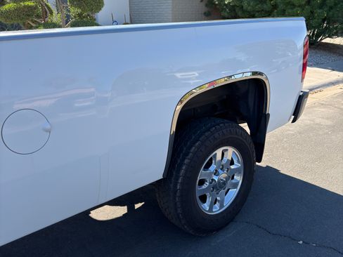 Used 2012 Chevrolet Silverado 2500 LTZ w/ LTZ Plus Package image 23